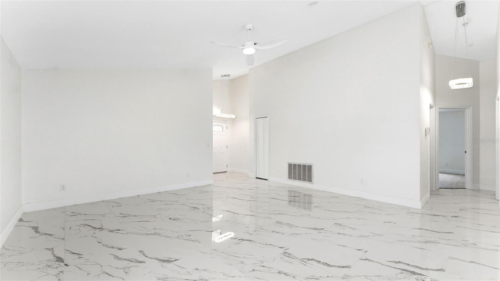 11708 CARROLLWOOD COVE DR — photo 10