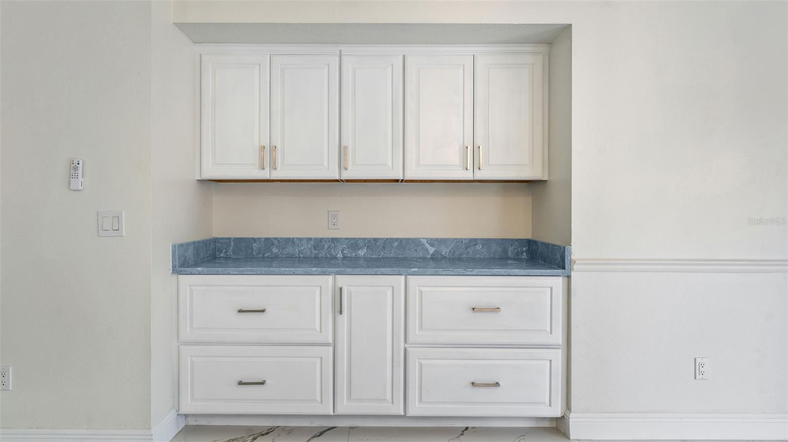 11708 CARROLLWOOD COVE DR — photo 9