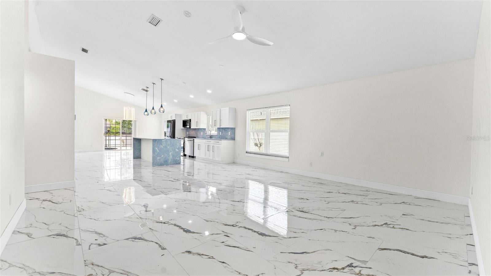 11708 CARROLLWOOD COVE DR — photo 5