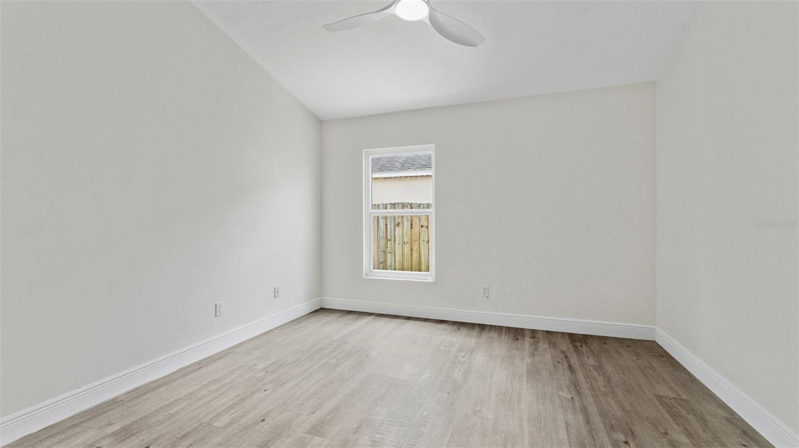 11708 CARROLLWOOD COVE DR — photo 19