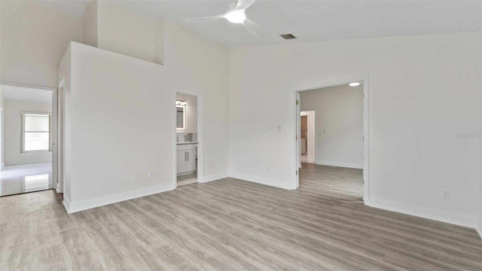 11708 CARROLLWOOD COVE DR — photo 15