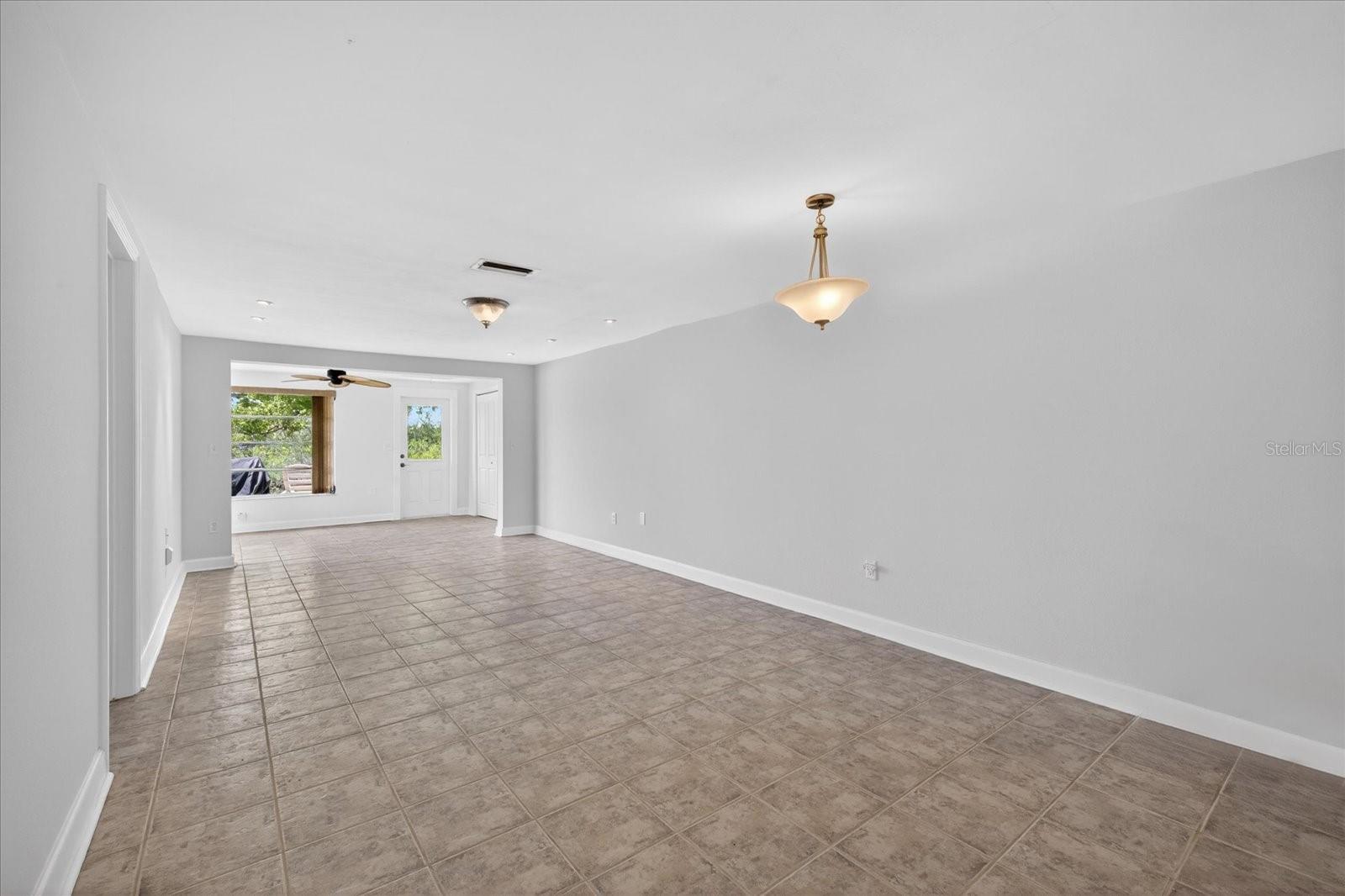 4116 HAMPTON DR — photo 17