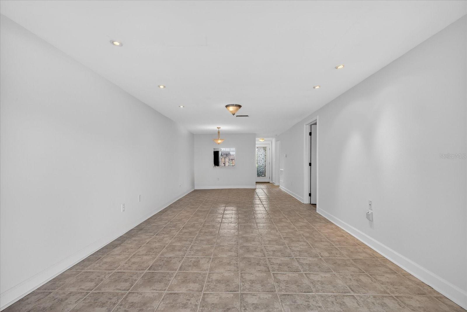 4116 HAMPTON DR — photo 18