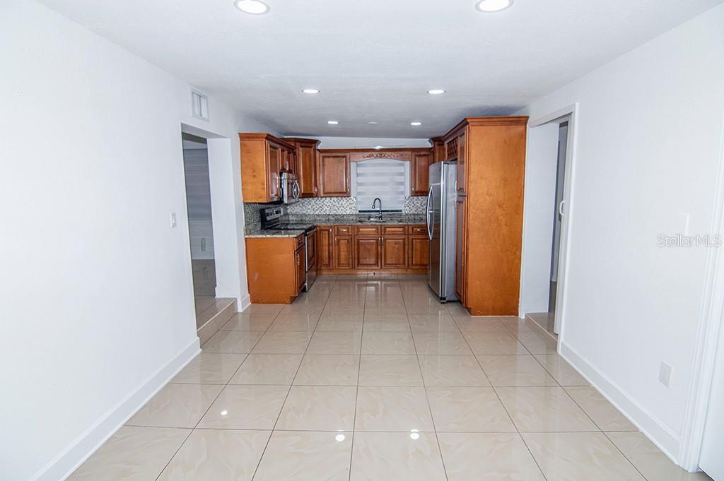 6506 SALINE ST — photo 30