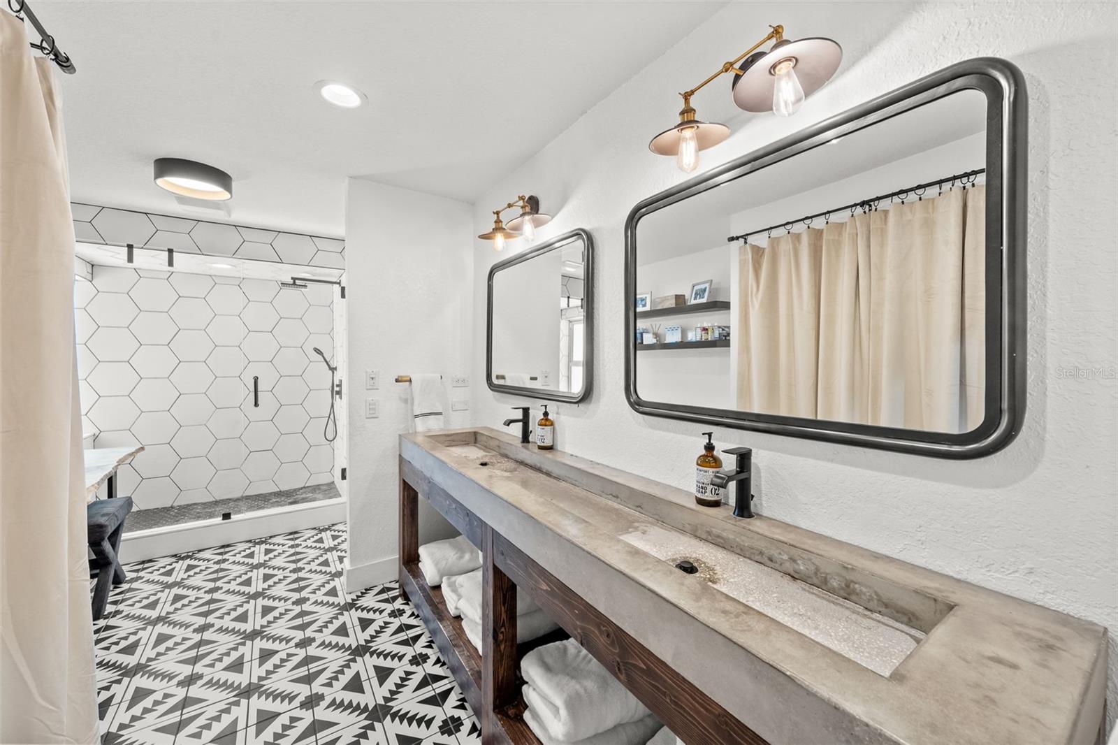 439 CAUSEWAY BLVD — photo 53