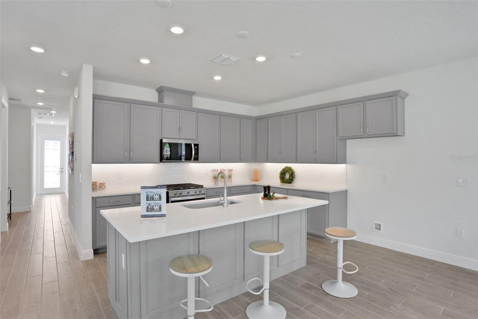 9135 WALCOTT LN — photo 5