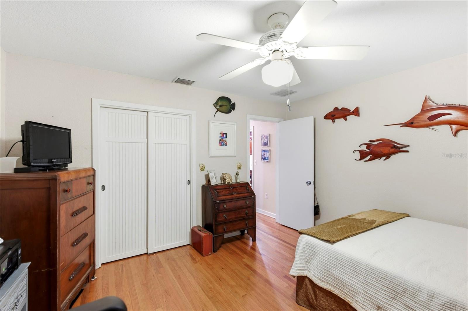 501 BROADWAY — photo 16