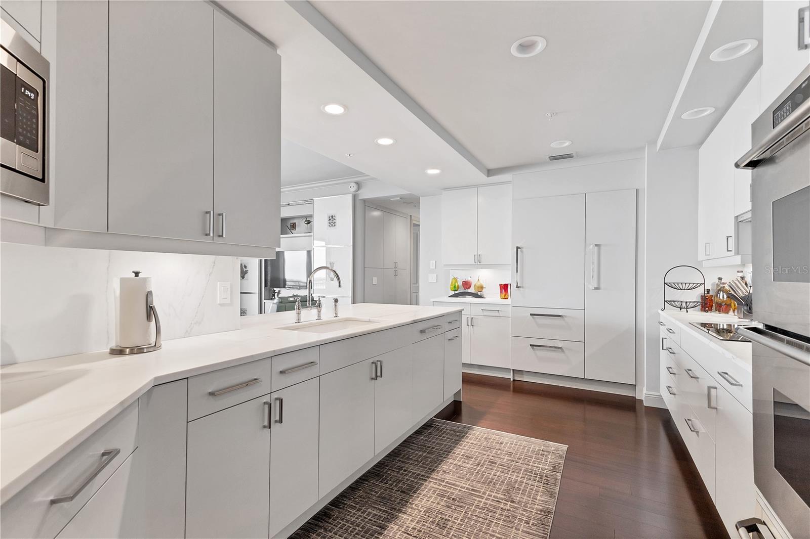 35 WATERGATE DR #1203 — photo 17