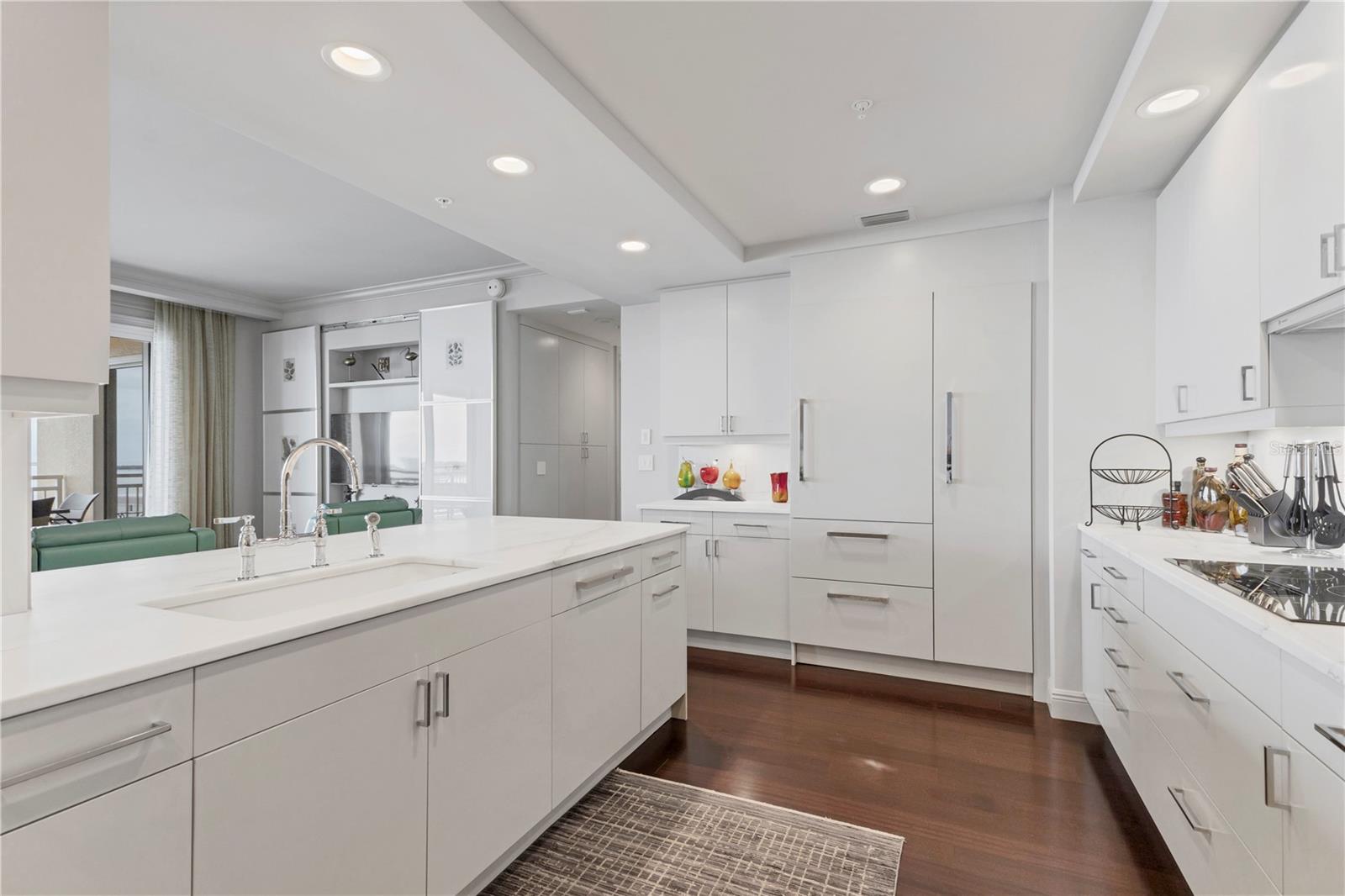 35 WATERGATE DR #1203 — photo 18