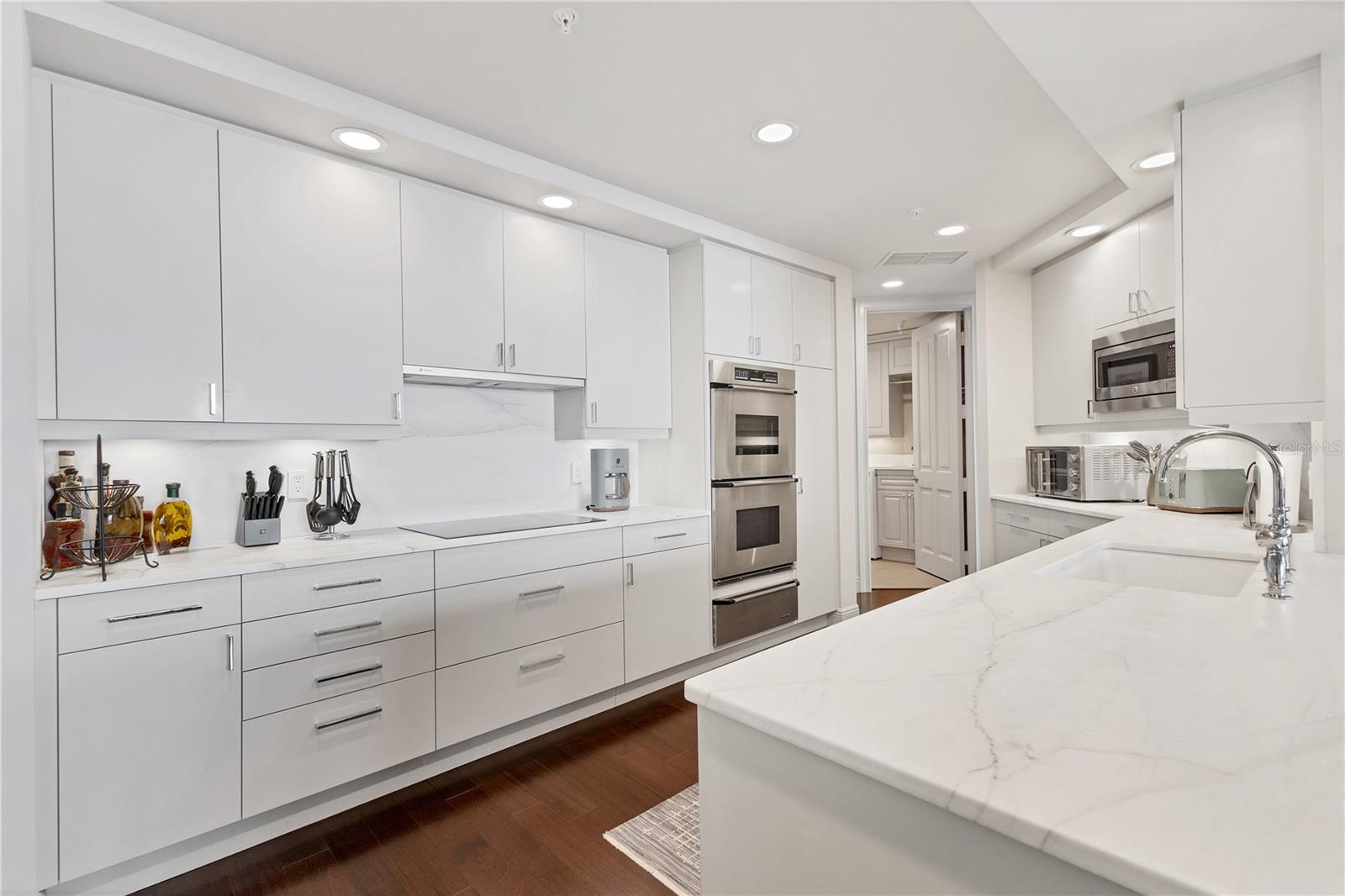 35 WATERGATE DR #1203 — photo 15
