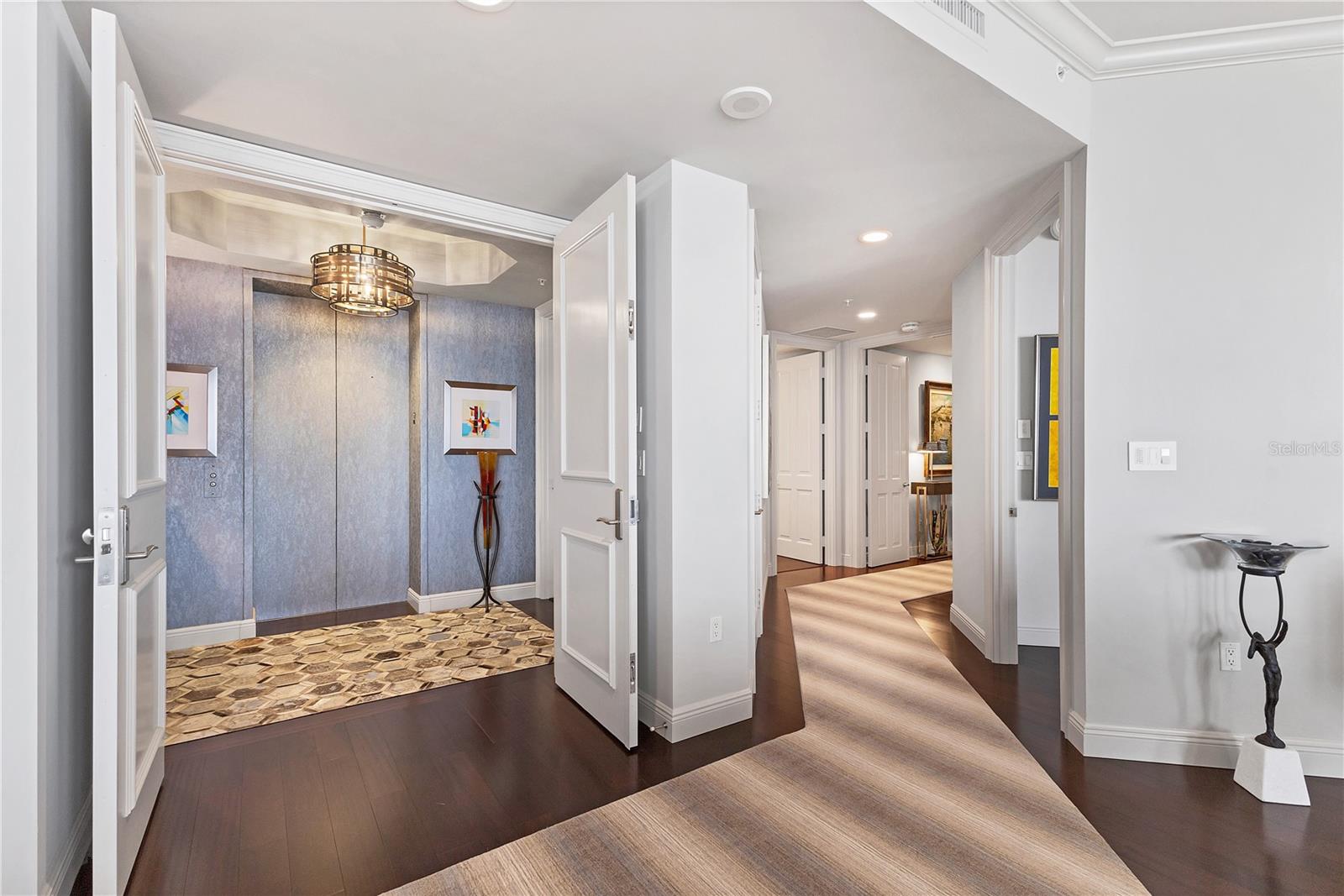 35 WATERGATE DR #1203 — photo 4
