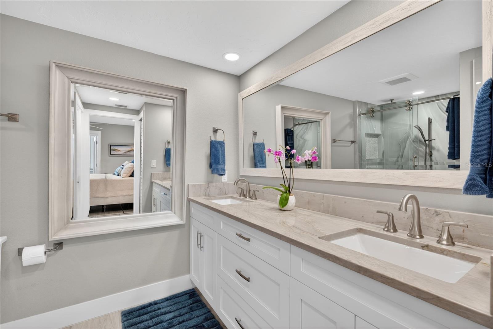 1080 W PEPPERTREE LN #305A — photo 31