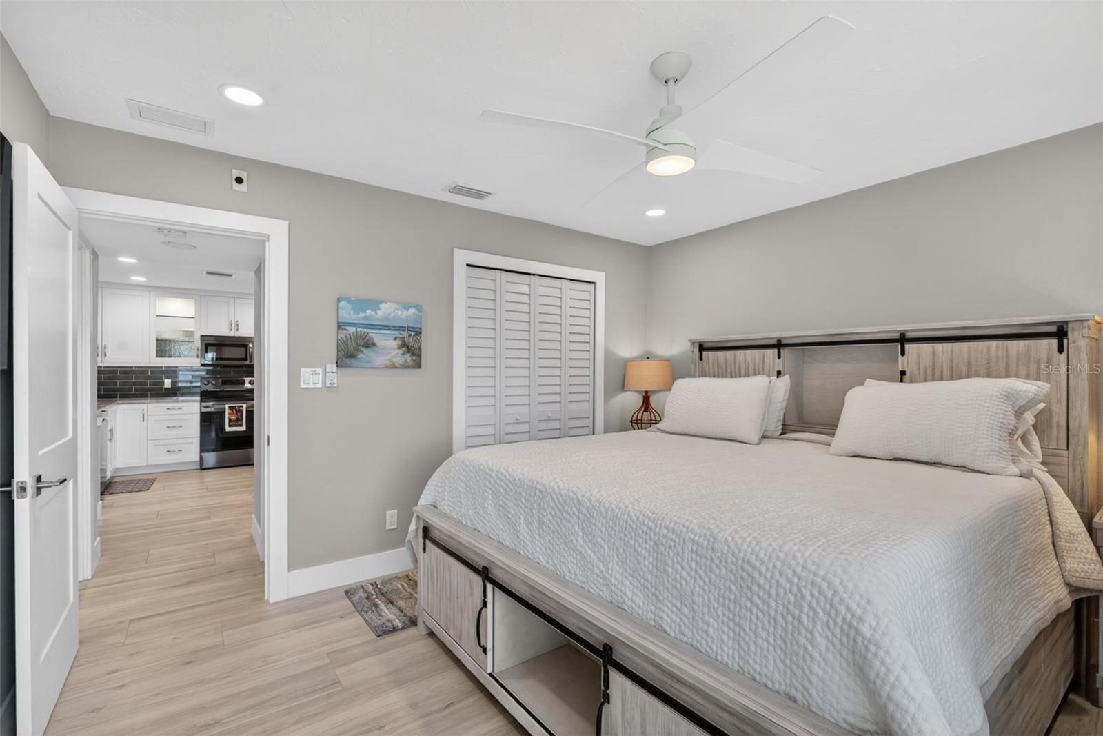 1080 W PEPPERTREE LN #305A — photo 35