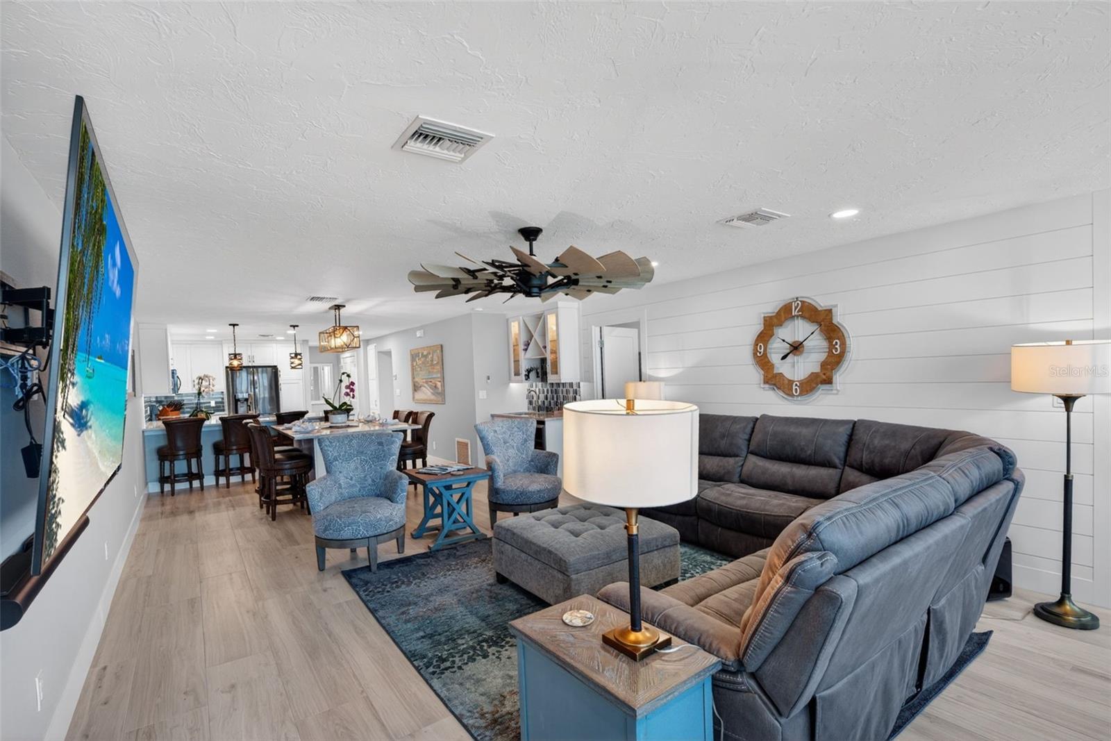 1080 W PEPPERTREE LN #305A — photo 20