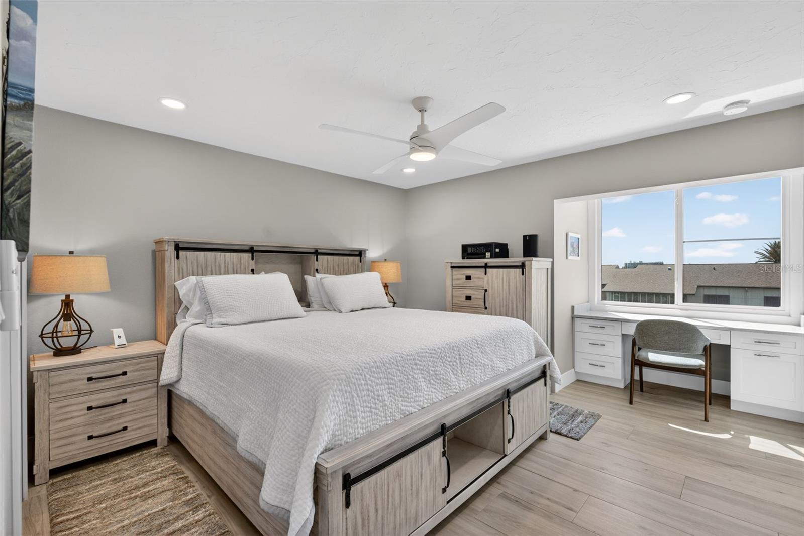 1080 W PEPPERTREE LN #305A — photo 33