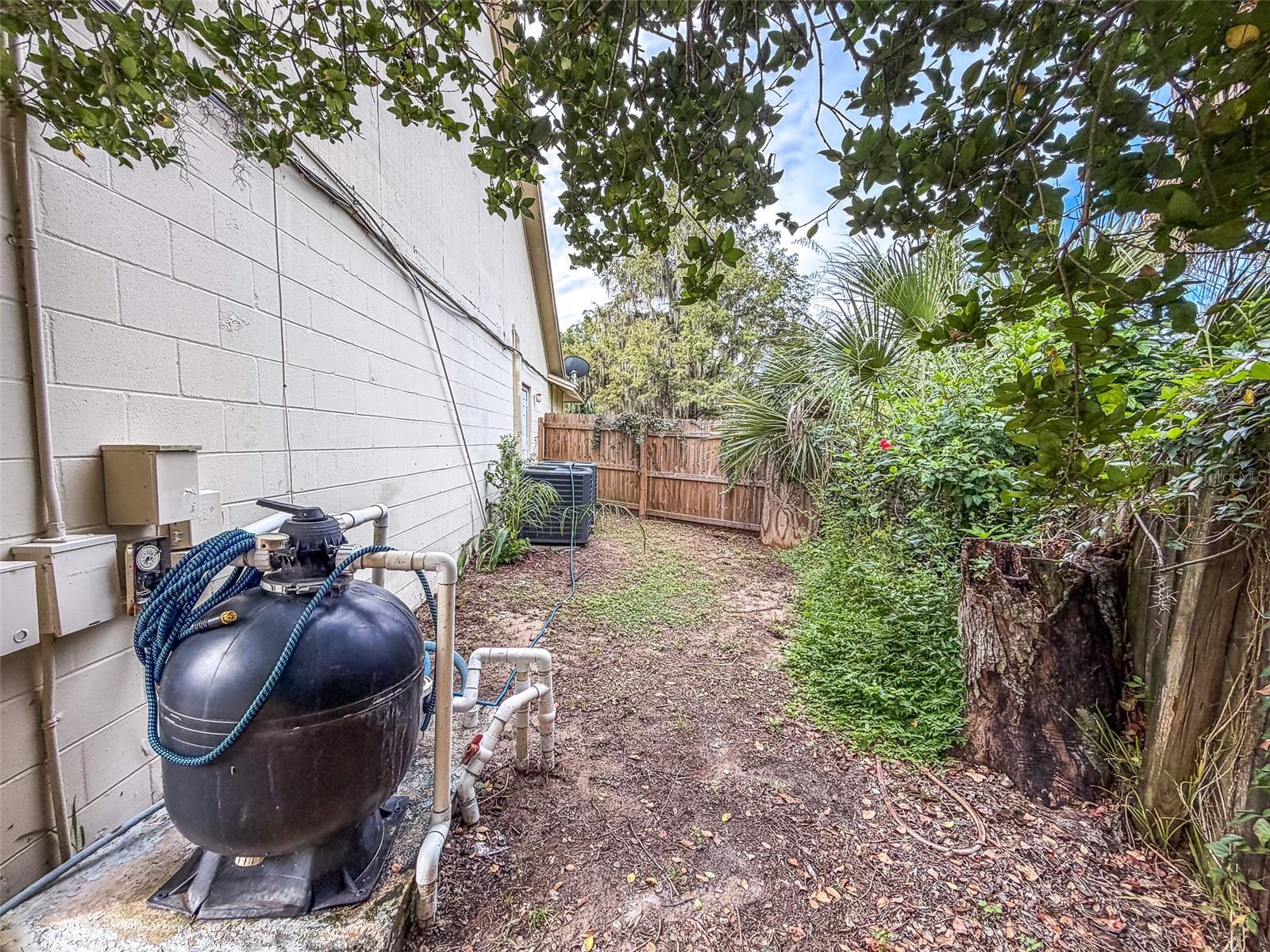 631 STONE DR — photo 24