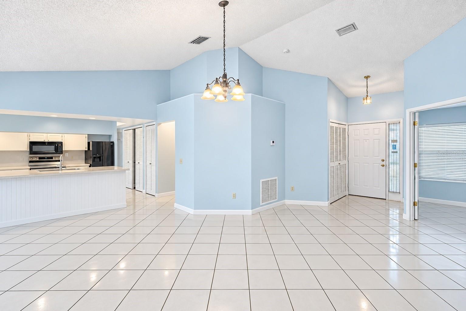 1606 DUSTY ROSE LN — photo 2