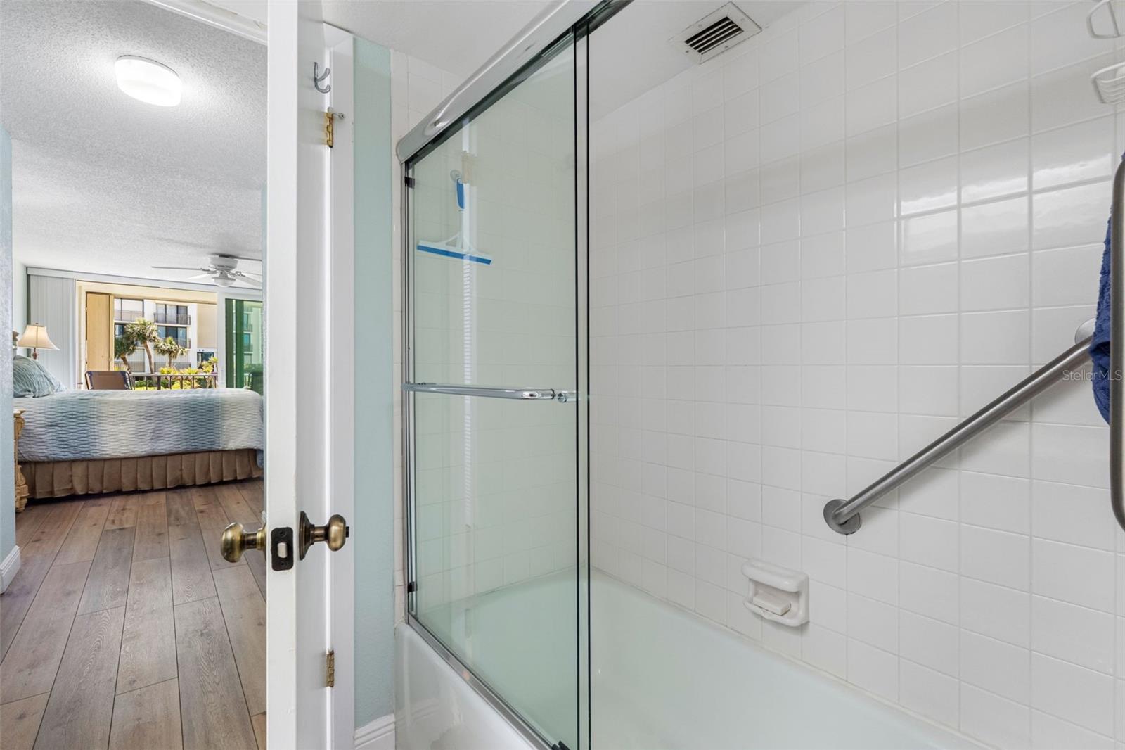 1400 GULF BLVD #101 — photo 27