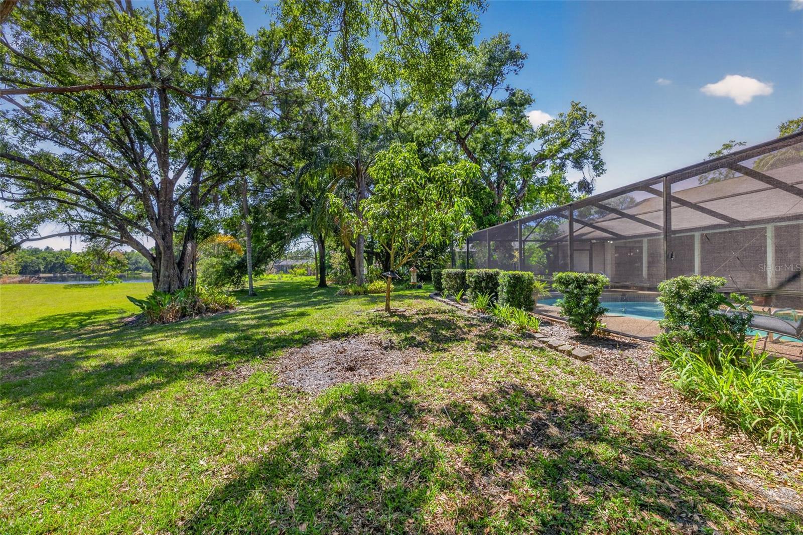 5035 BARROWE DR — photo 36