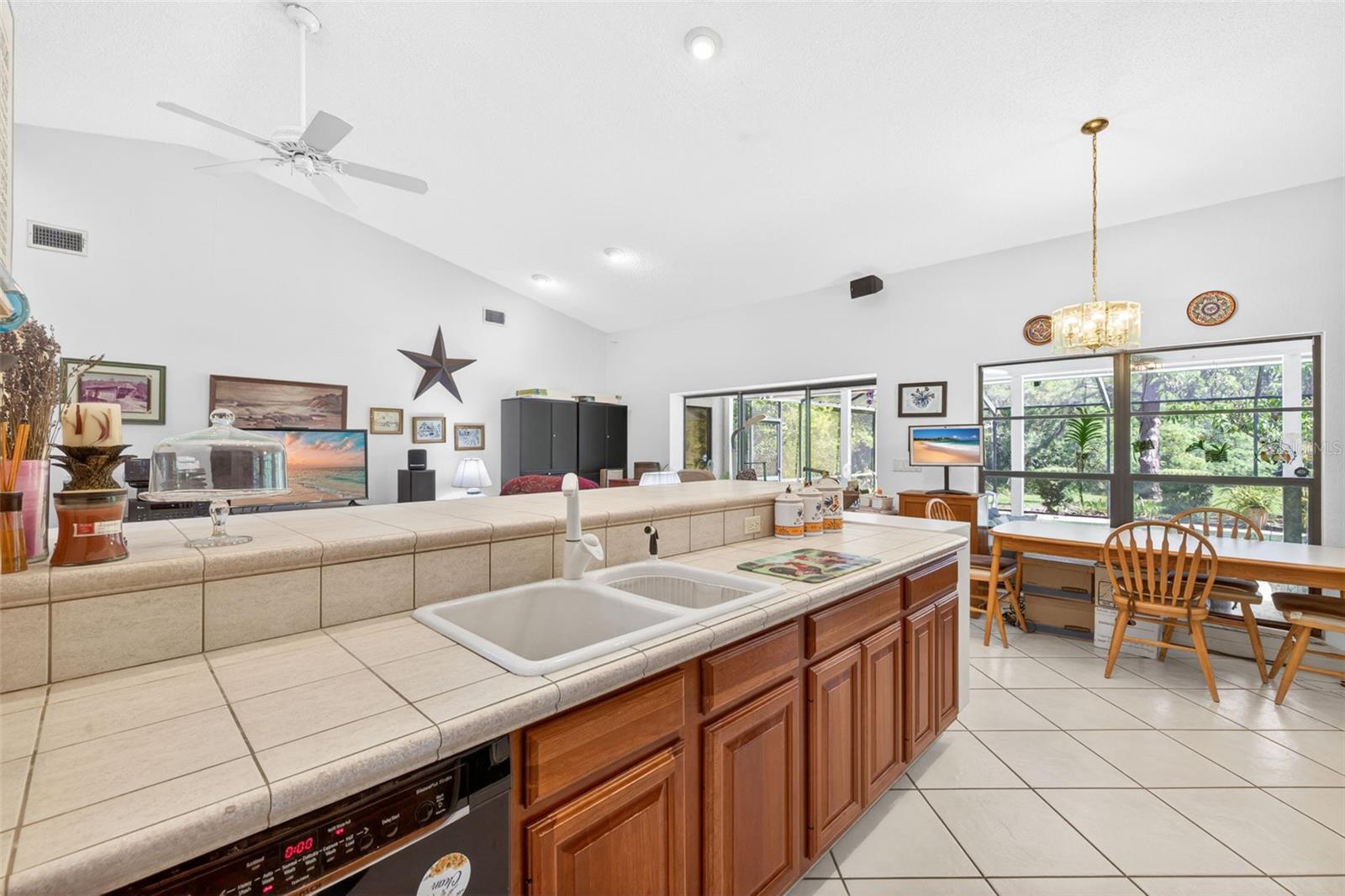 5035 BARROWE DR — photo 14