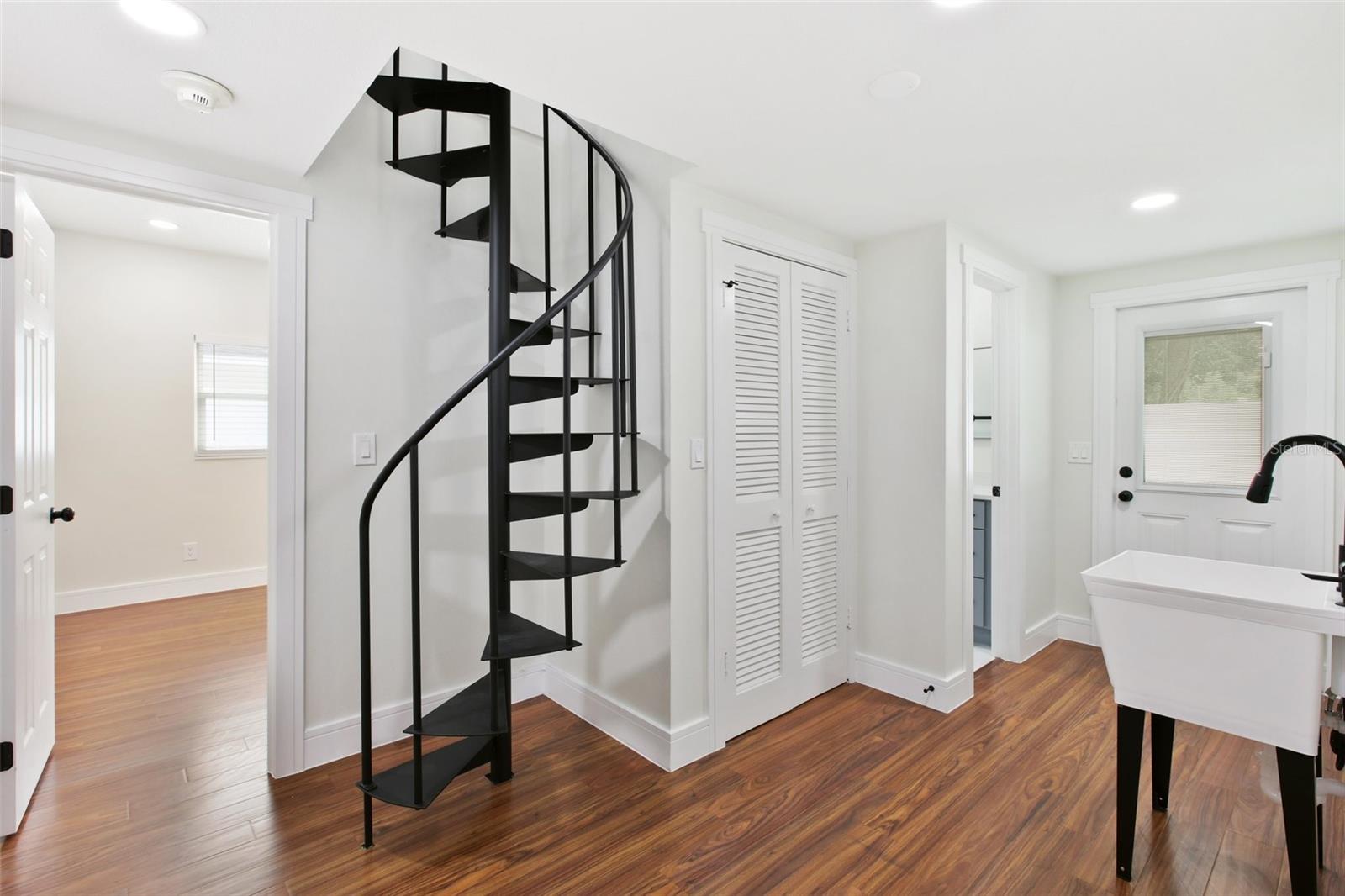 226 WILLOWICK AVE — photo 63