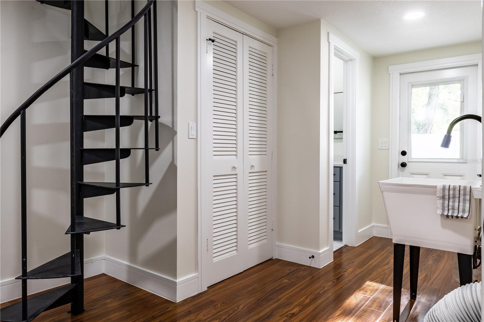 226 WILLOWICK AVE — photo 33