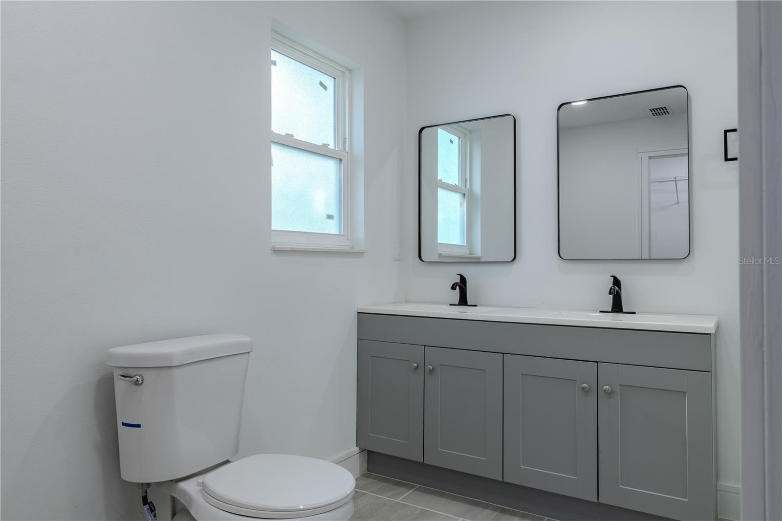 226 WILLOWICK AVE — photo 29