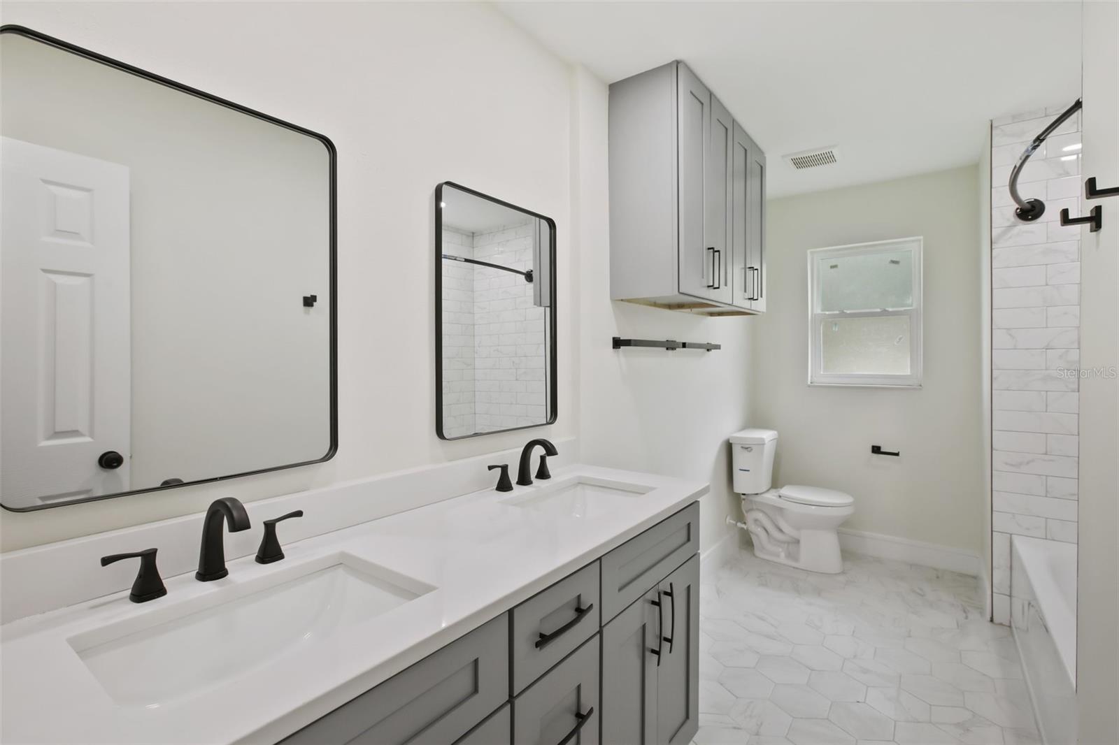 226 WILLOWICK AVE — photo 54