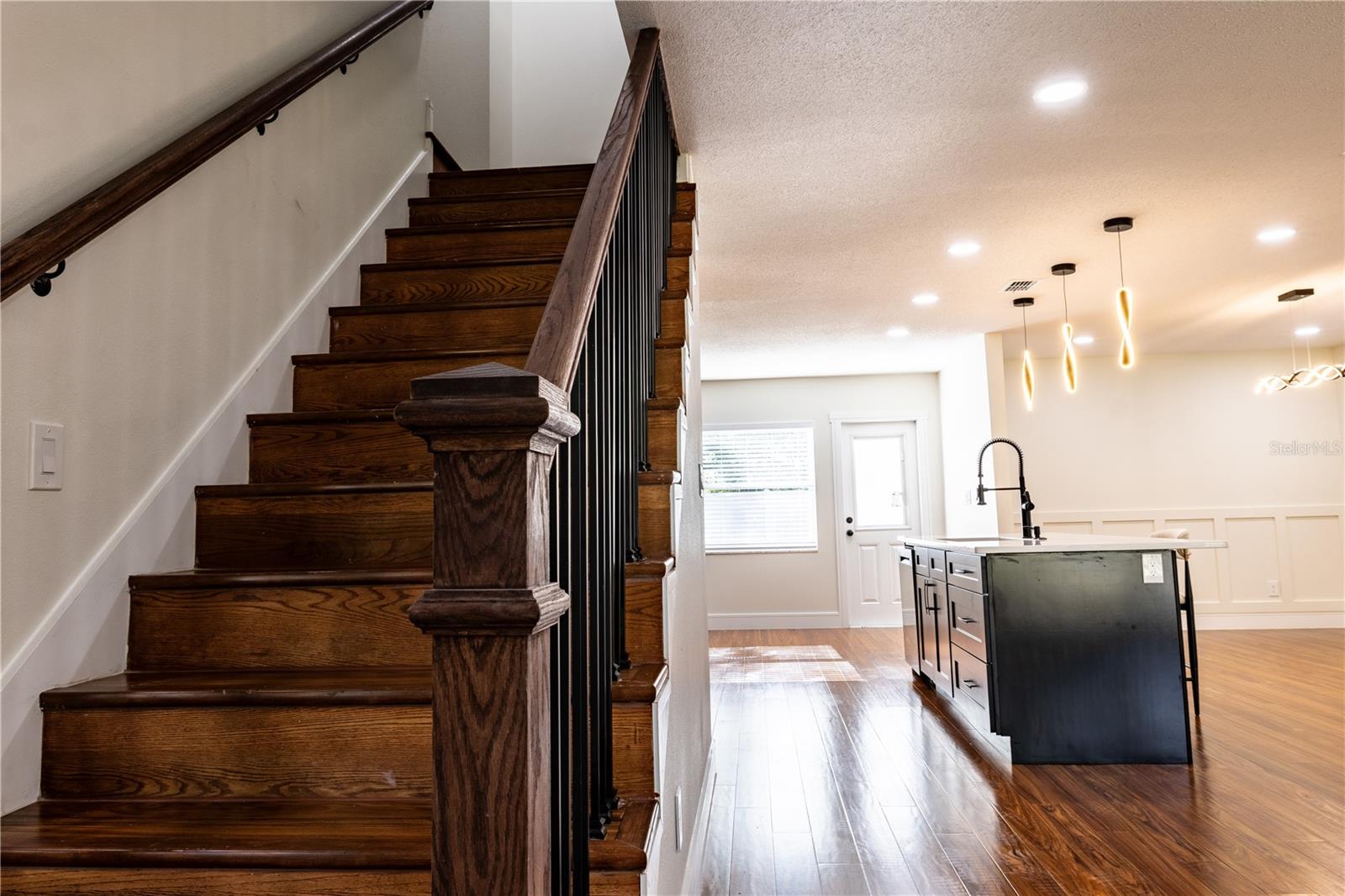 226 WILLOWICK AVE — photo 17