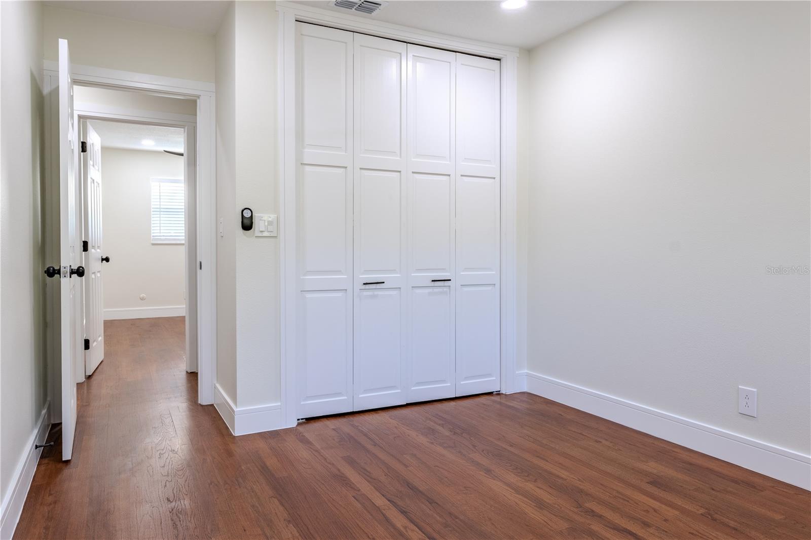 226 WILLOWICK AVE — photo 42