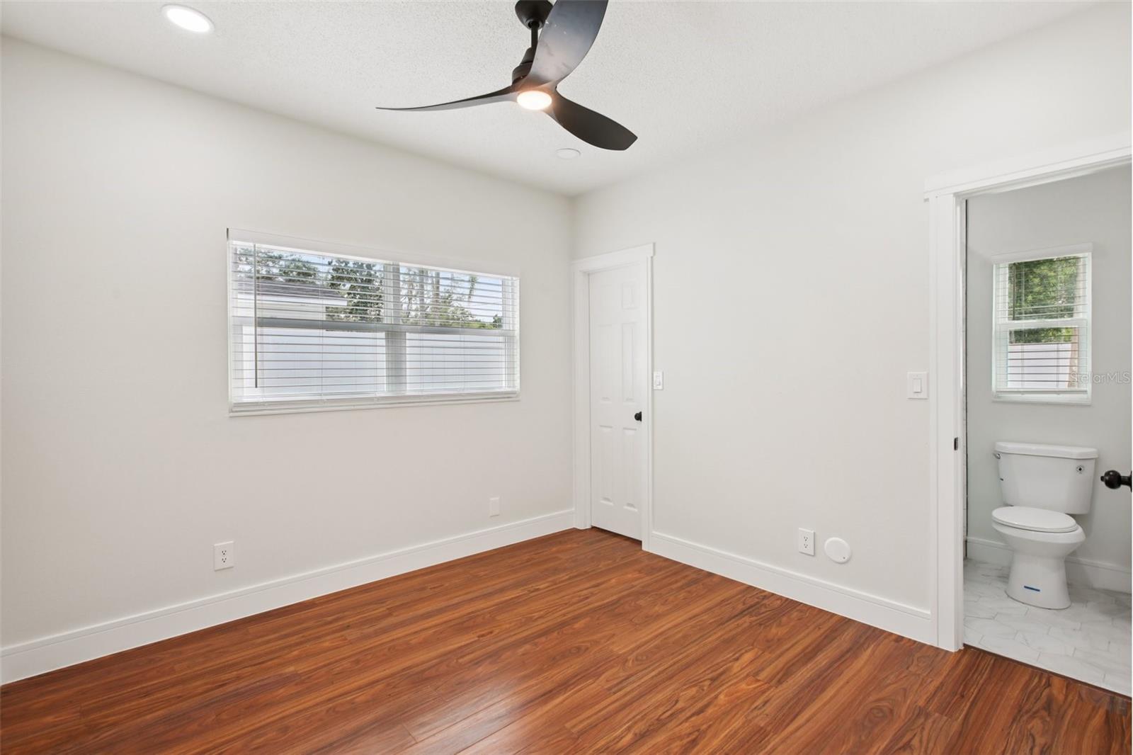 226 WILLOWICK AVE — photo 61