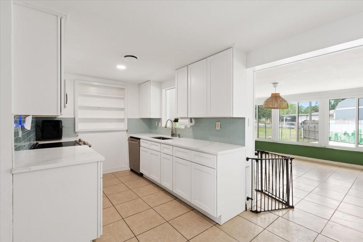 4508 POMPANO RD — photo 7