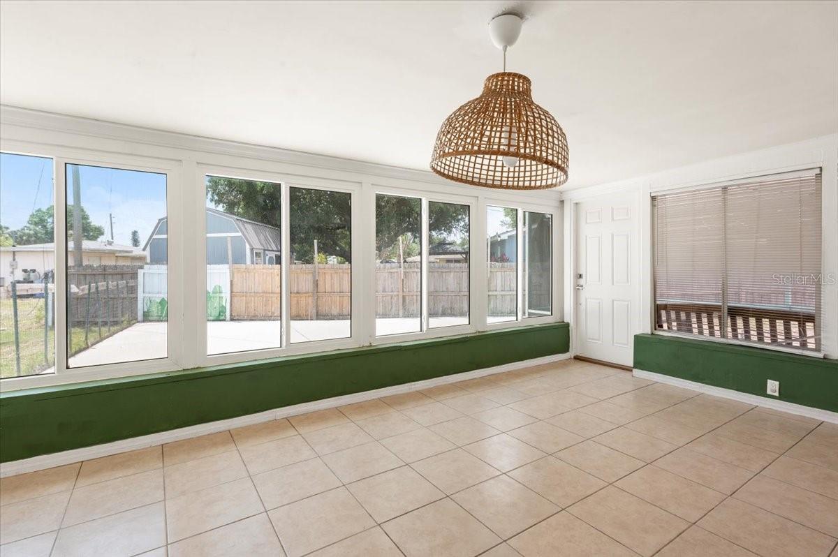 4508 POMPANO RD — photo 12