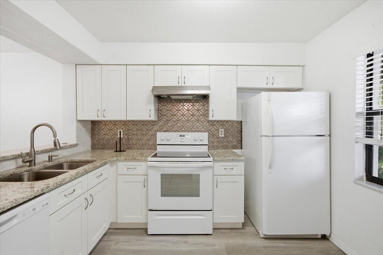3399 MERMOOR DR #101 — photo 5