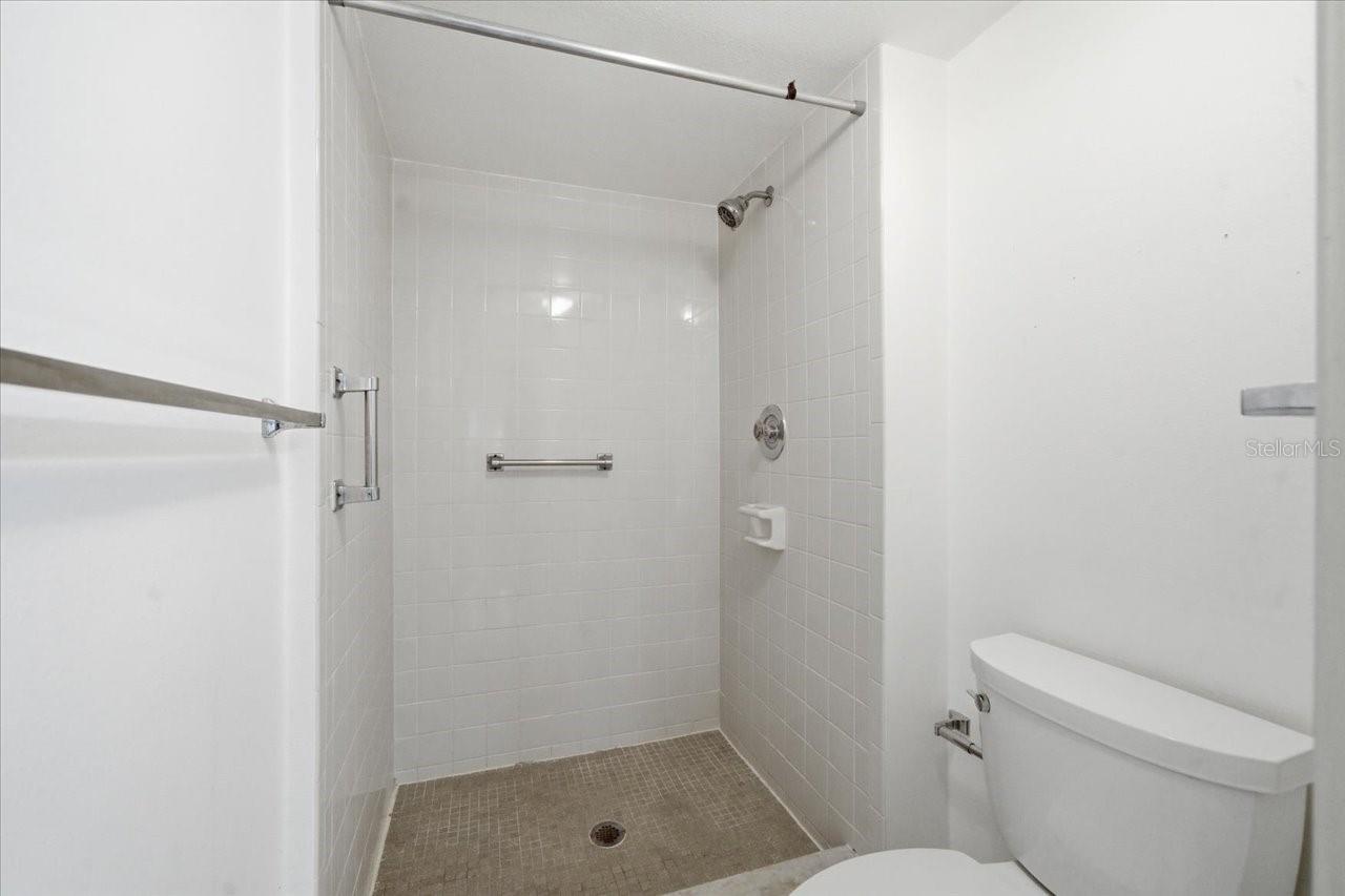 3399 MERMOOR DR #101 — photo 25