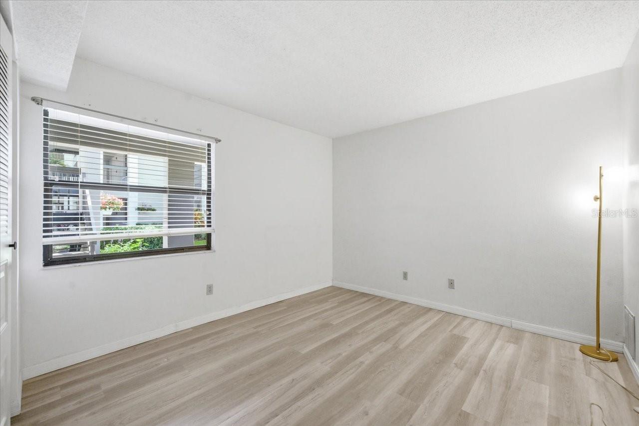 3399 MERMOOR DR #101 — photo 23