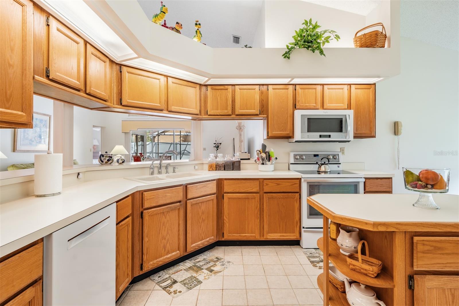 9008 QUAIL CREEK DR — photo 13