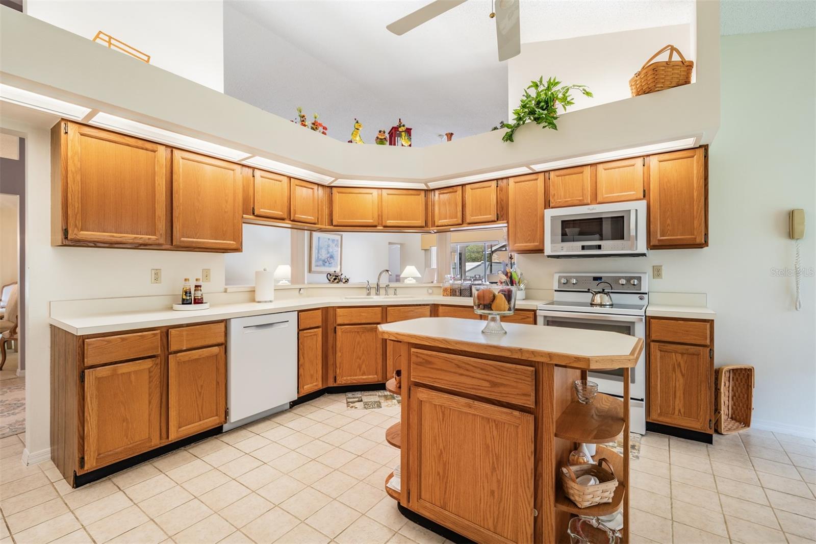 9008 QUAIL CREEK DR — photo 15