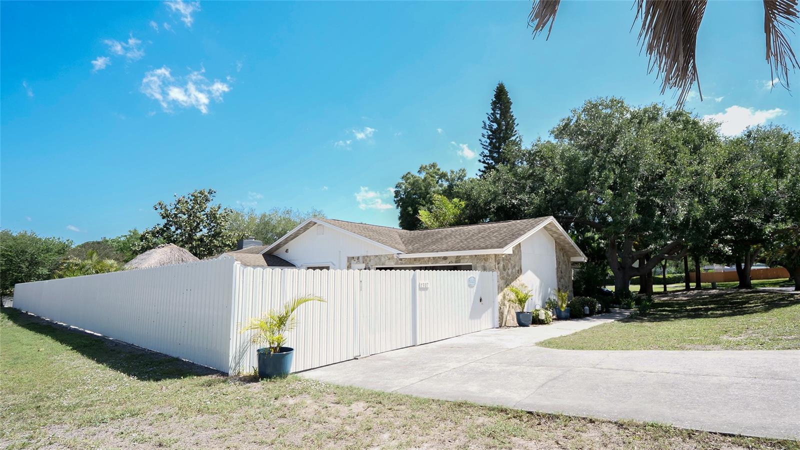 1307 NORMANDY CIR — photo 49
