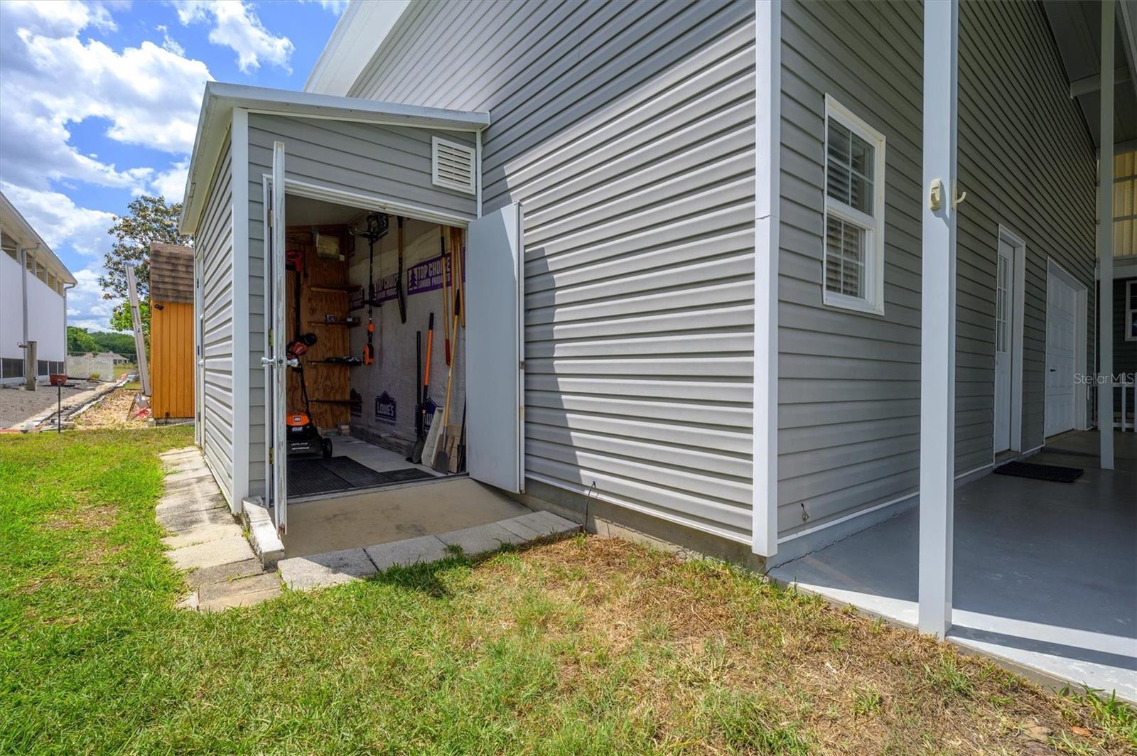 10027 EQUITY AVE — photo 18