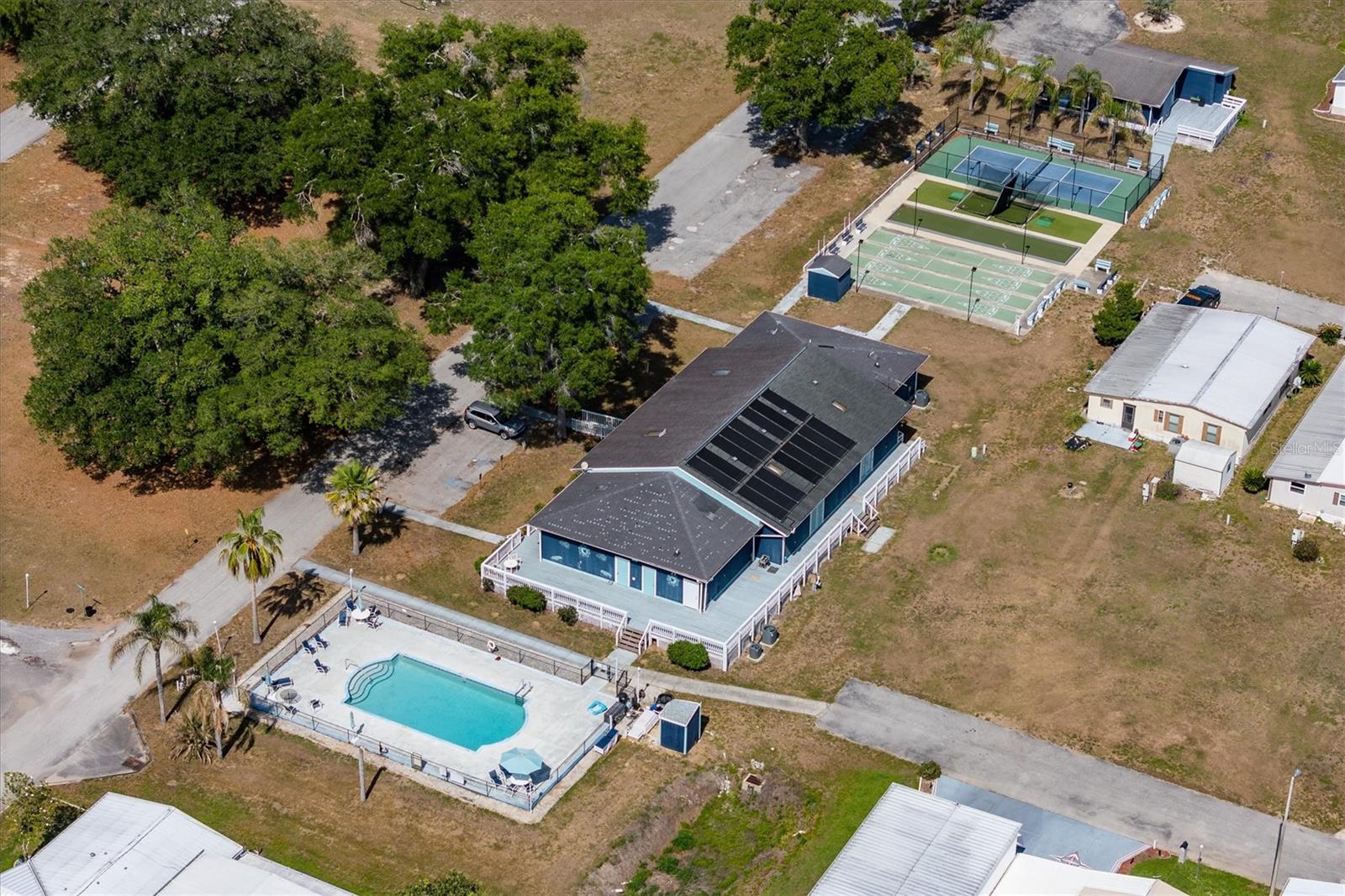 10027 EQUITY AVE — photo 48