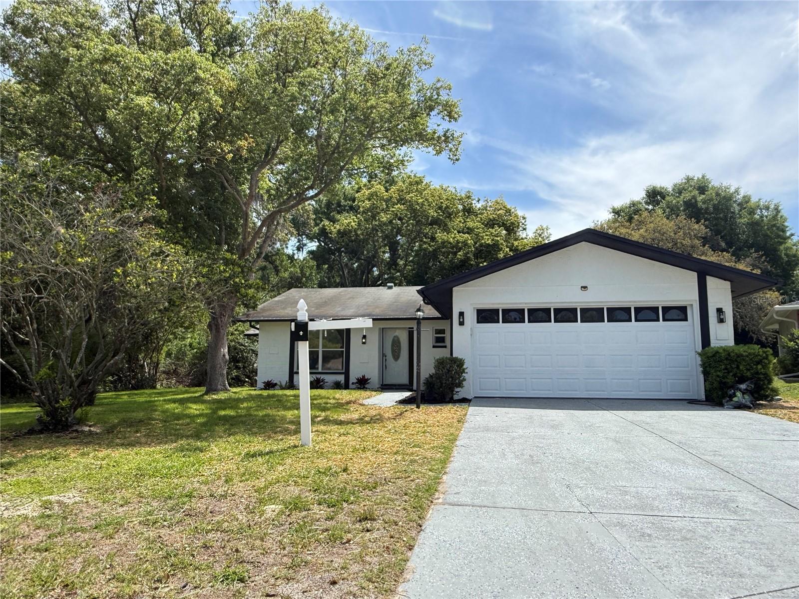 10501 HARDWOOD CT — photo 2