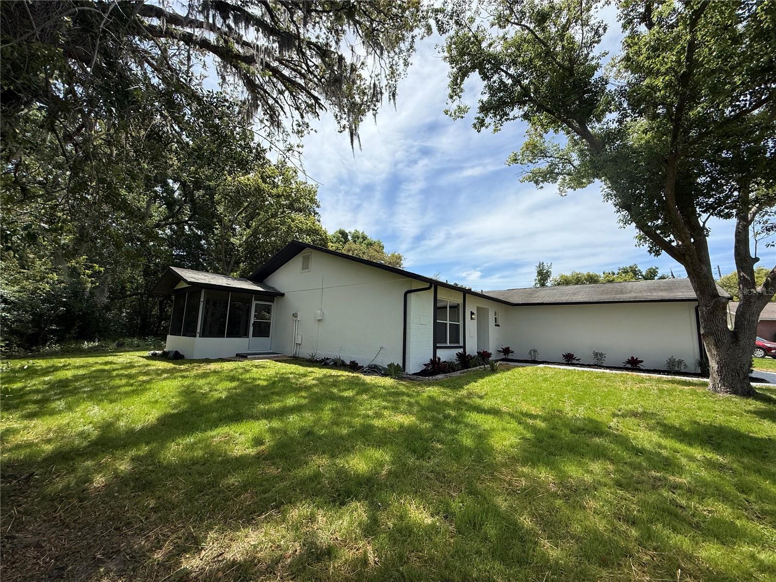 10501 HARDWOOD CT — photo 4