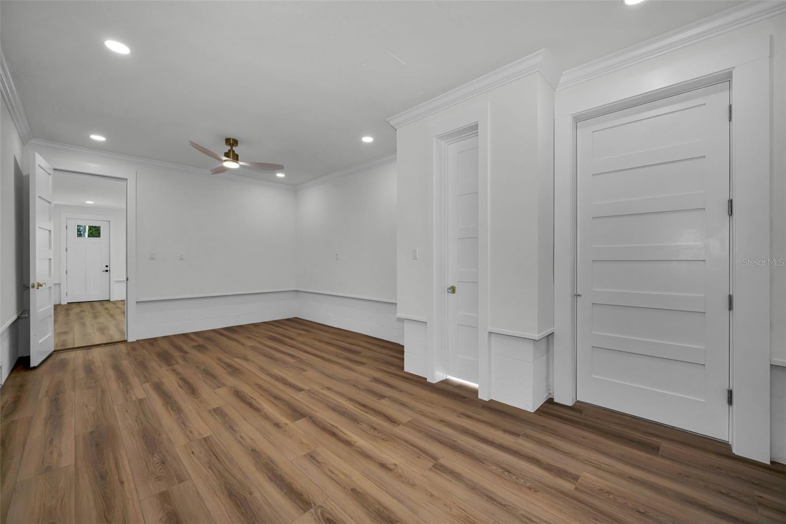 158 E SPRUCE ST — photo 53