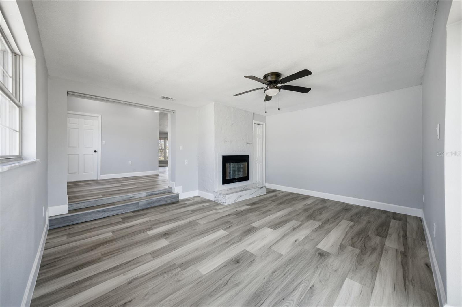 13615 GARRIS DR — photo 17