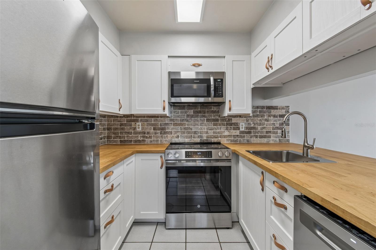 5156 SUNRIDGE PALMS DR — photo 20