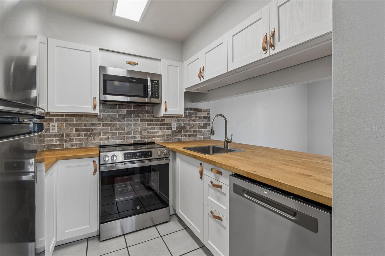5156 SUNRIDGE PALMS DR — photo 18