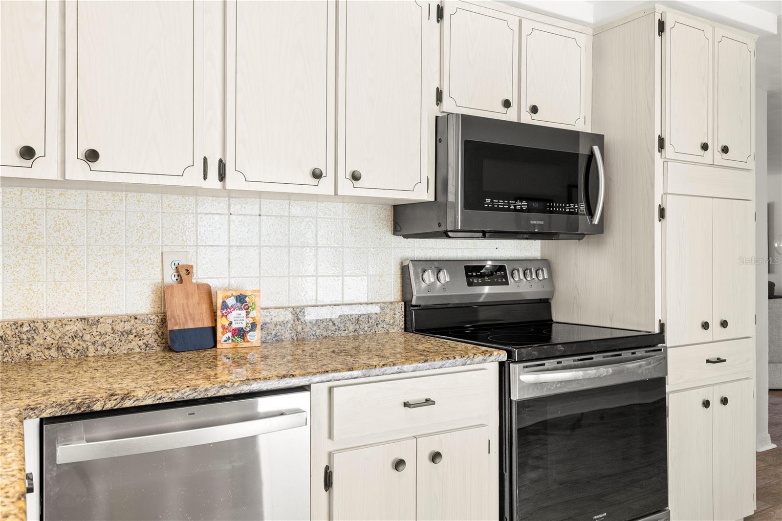 5041 BAY BLVD — photo 10