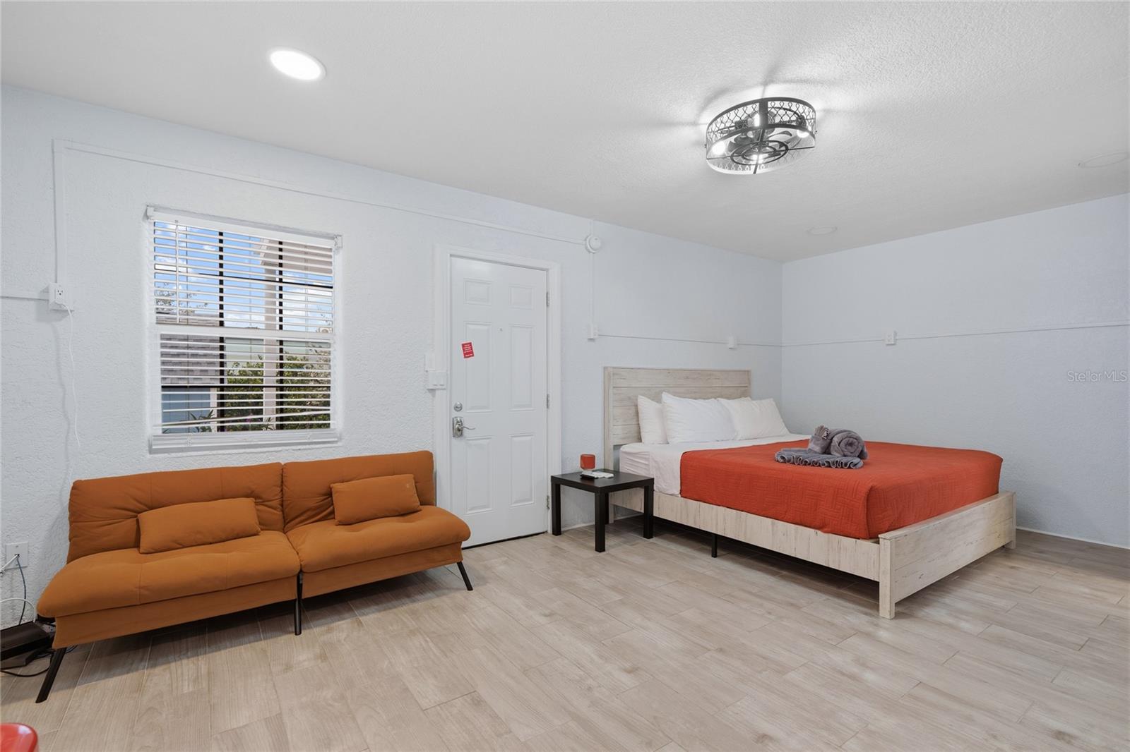 602 POINSETTIA AVE — photo 5