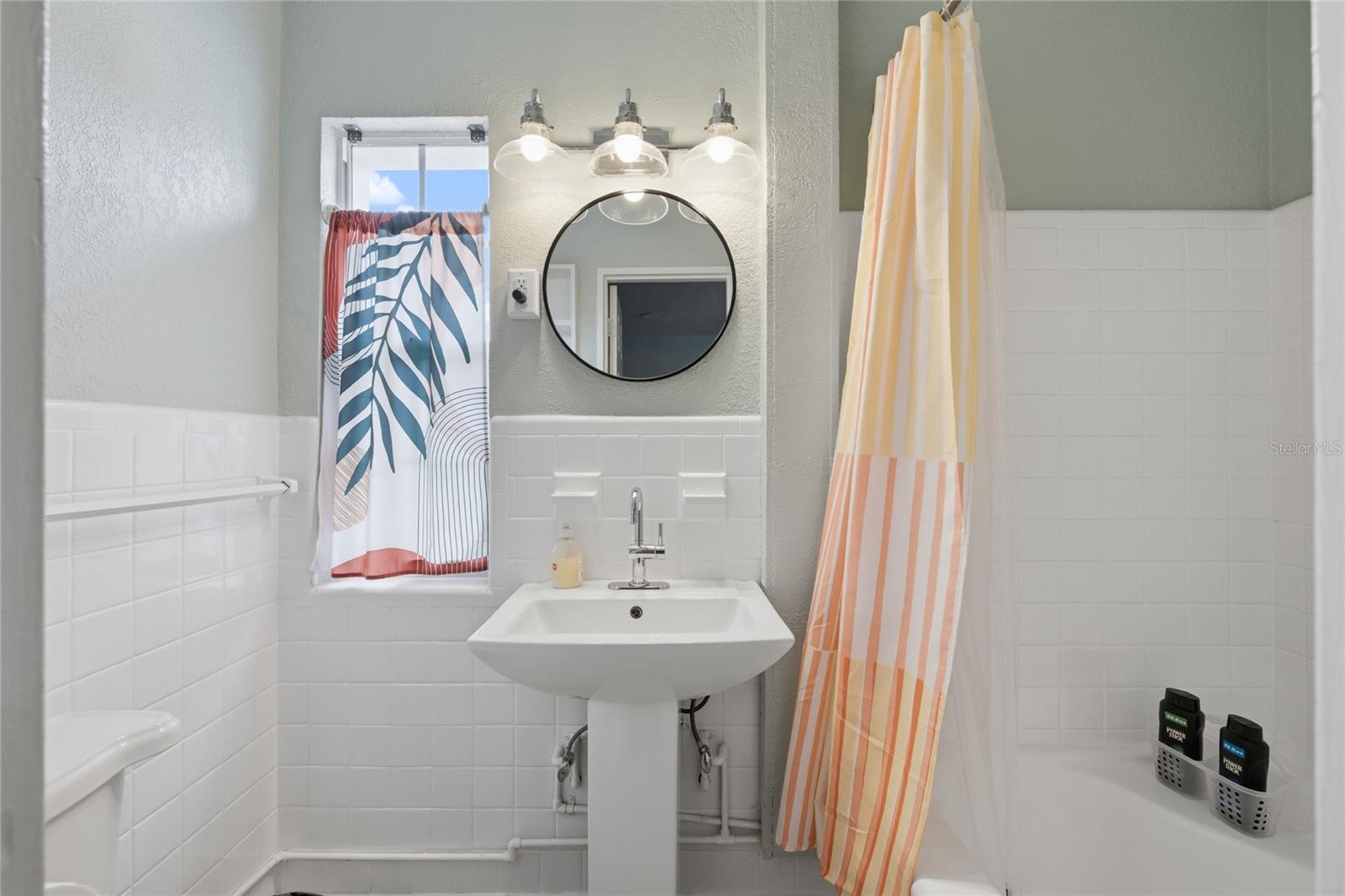 602 POINSETTIA AVE — photo 8